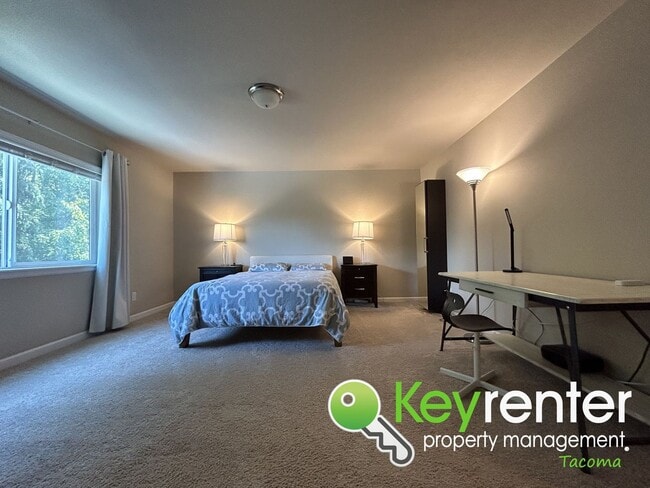 Building Photo - Spacious 5-Bed 3-Bath Home in Prime Northe...