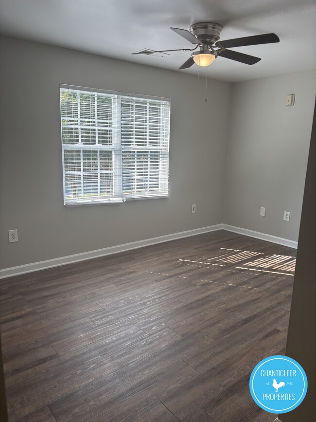 Building Photo - 1041 W Barton St