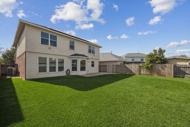 Building Photo - 24710 Hikers Bend Dr