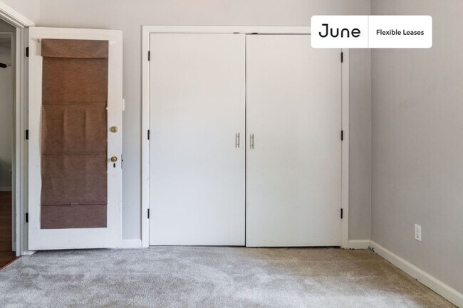 Building Photo - 1001 Gullett Street