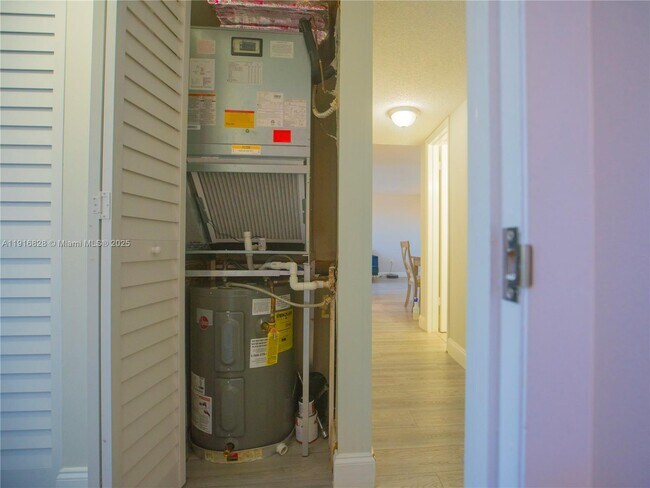 Building Photo - 9400 W Flagler St