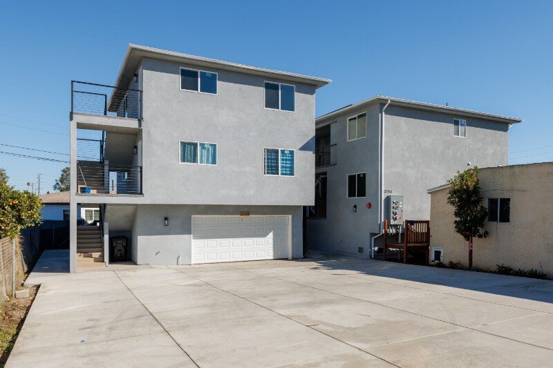 Building Photo - 3724 Acacia St