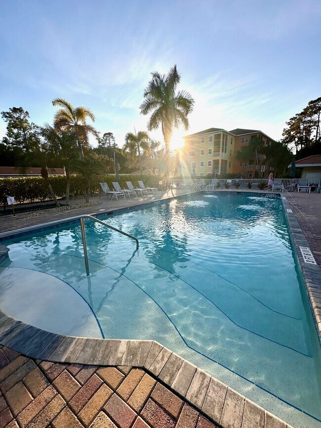 Building Photo - Stylish Seasonal Condo Rental in the Heart of Naples – 3BR Condo in Botanical Place!