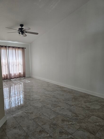 Living room - 1552 Nightfall Dr