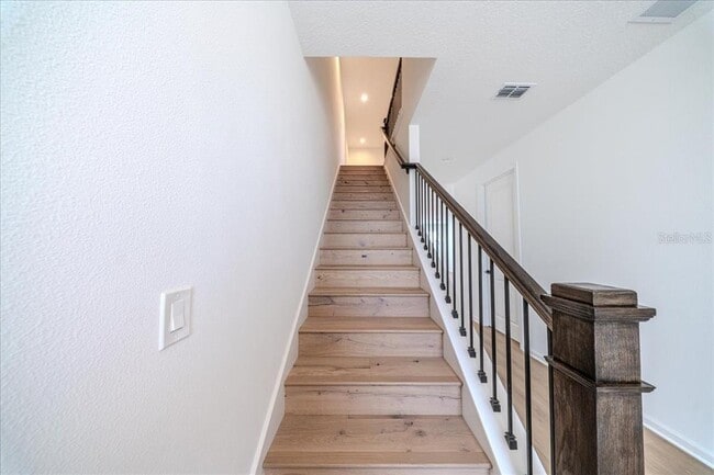 Building Photo - 1850 Falconhurst Ln