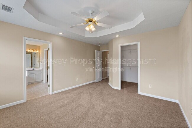 Building Photo - 313 Elbrus Way