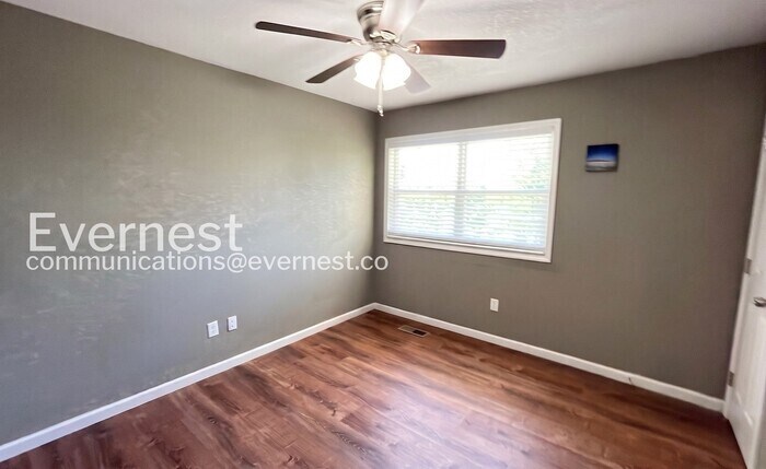 Building Photo - 3308 Roadrunner Trail