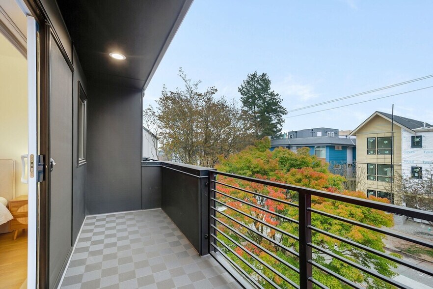 Building Photo - 8038 Mary Ave NW