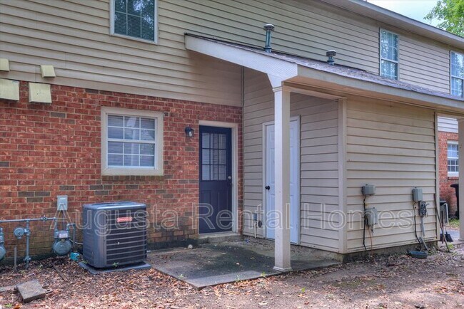 Building Photo - 138 Chalet North Boulevard - 138