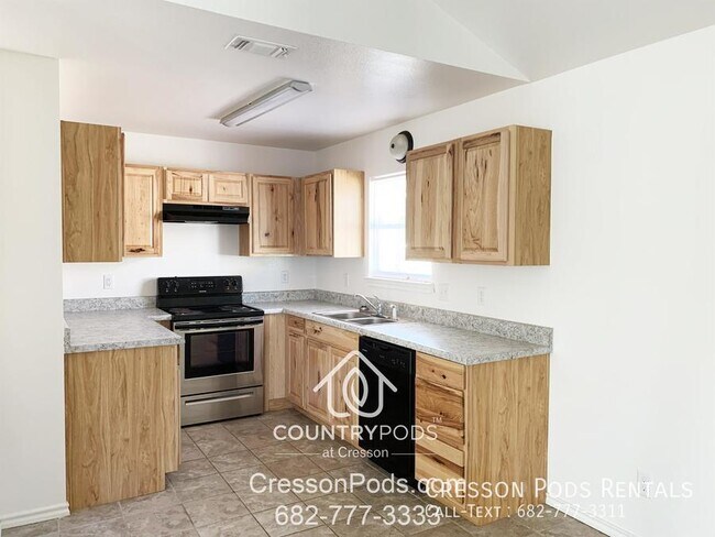 Building Photo - 6048 Sanchez Dr