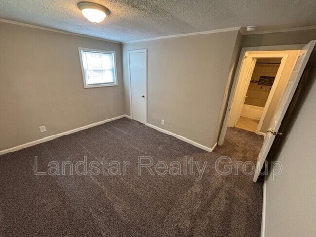 Building Photo - 4714 Seville Dr