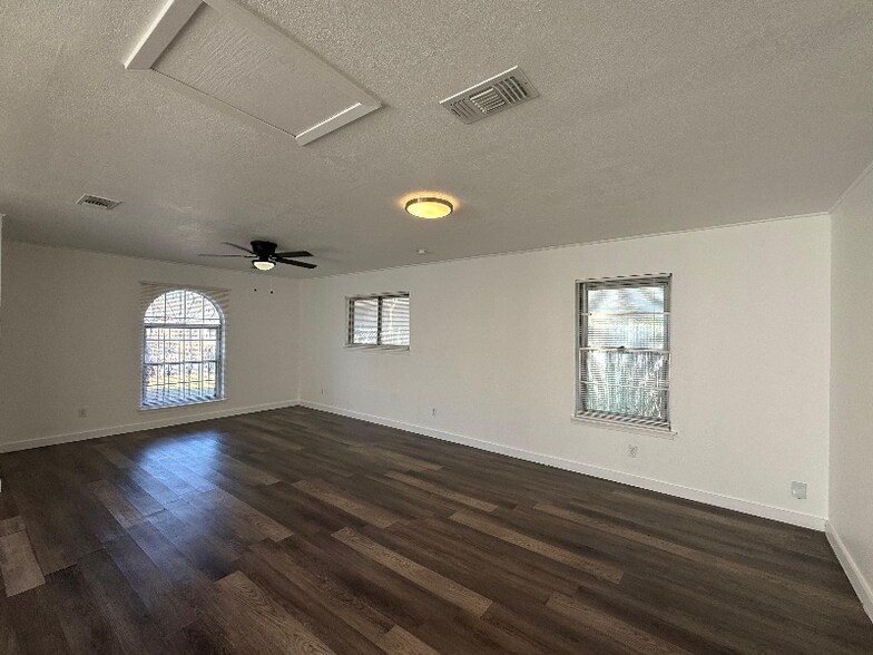 Building Photo - 538 Maddux St