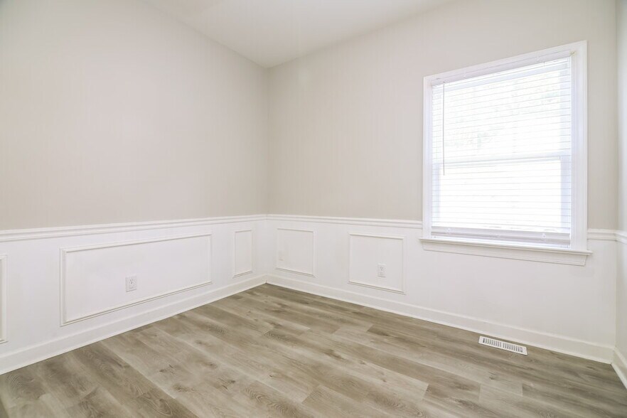 Building Photo - 7325 John Hopkins Ct