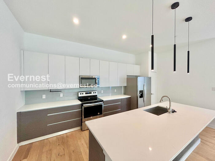 Building Photo - 2711 Kimsey Dr