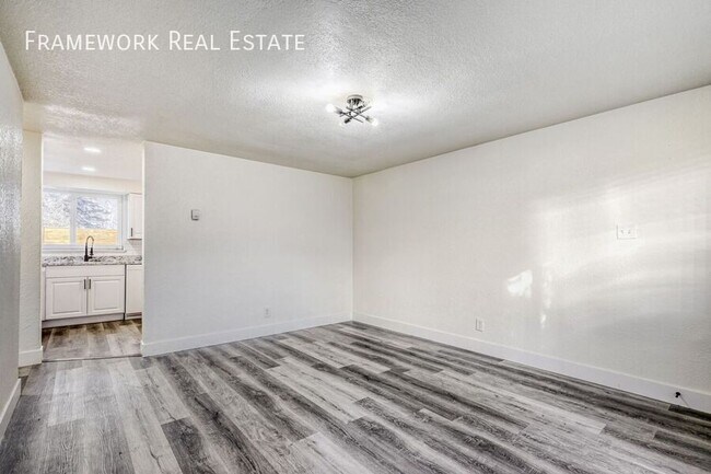 Building Photo - 1685 Reed St