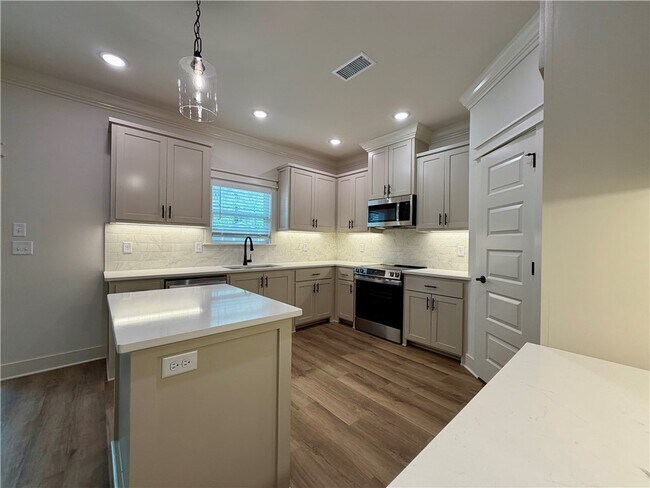 Building Photo - 4 Shetland Cir