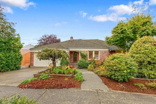 Building Photo - 4bd/2ba Seattle Home