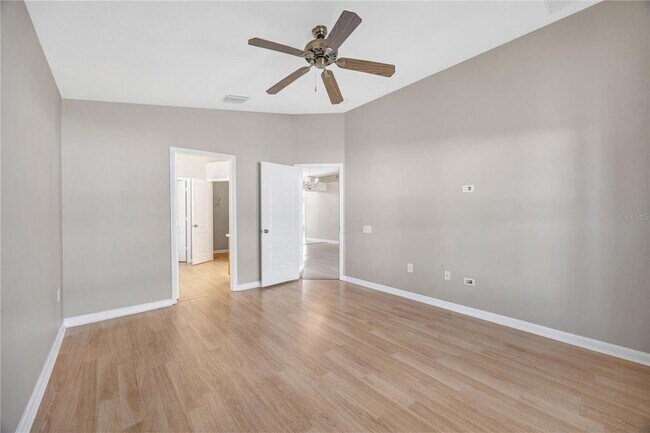 Building Photo - 30435 Annadale Dr