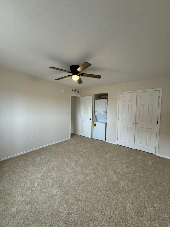 Building Photo - Suites @ Big Spring