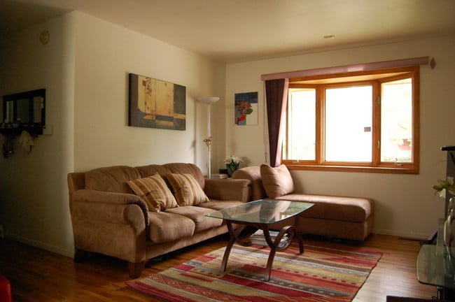 Building Photo - 825 34th St