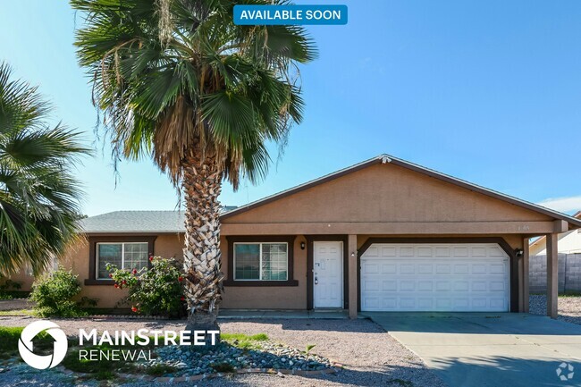 Building Photo - 10915 W Glenrosa Ave