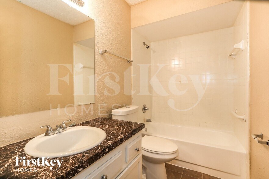 Building Photo - 4140 Grenshaw Ct