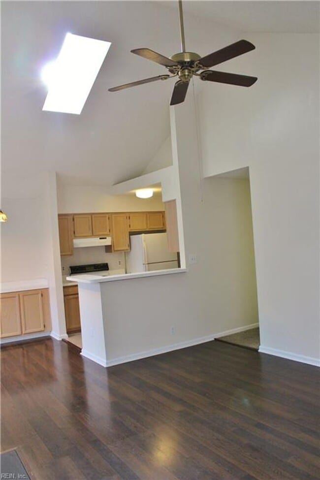 Building Photo - 6 Tamarisk Quay