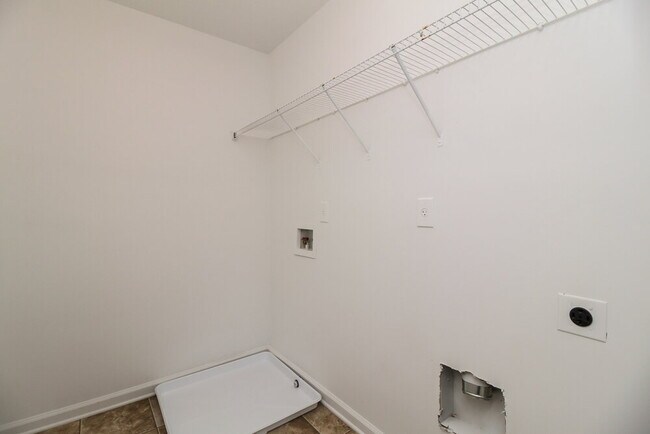 Building Photo - 5005 Amethyst Dr