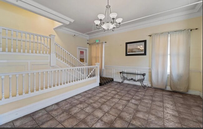 Building Photo - 1715 Sonoma Blvd