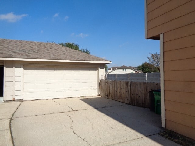 Building Photo - 16718 Libson Falls Dr