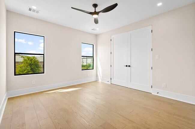 Building Photo - 4105 Allen St