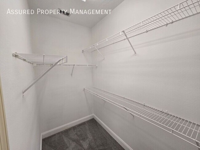 Building Photo - 112 E Esther St