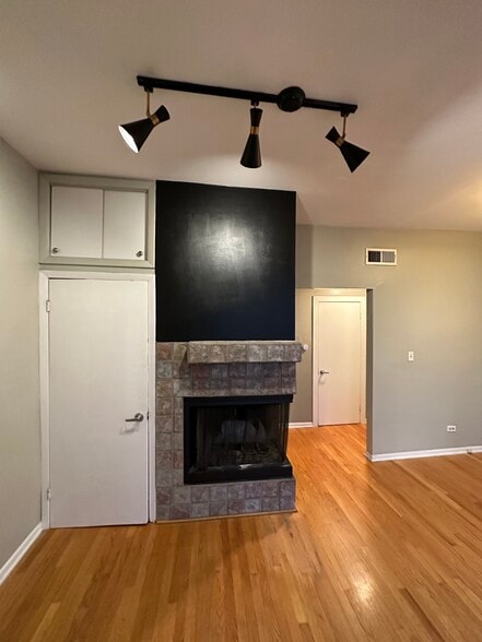 Building Photo - 743 W California Ter