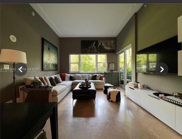 Building Photo - 20000 E Country Club Dr