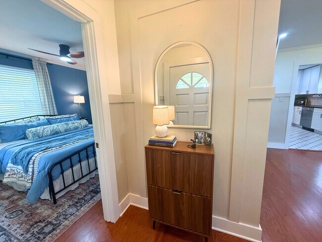 Building Photo - 11 Brooks Ave