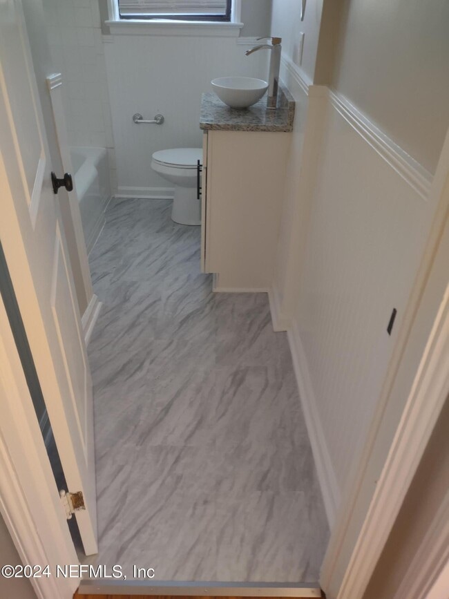 Building Photo - 1552 Naldo Ave