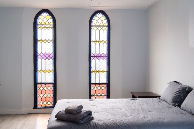 Building Photo - Luxury 4 bed + 2.5 bath apartments in East Rock