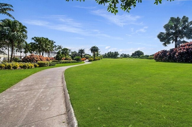 Building Photo - 1109 Campo Sano Ave