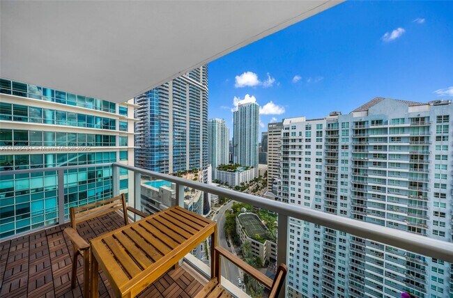 Building Photo - 1155 Brickell Bay Dr