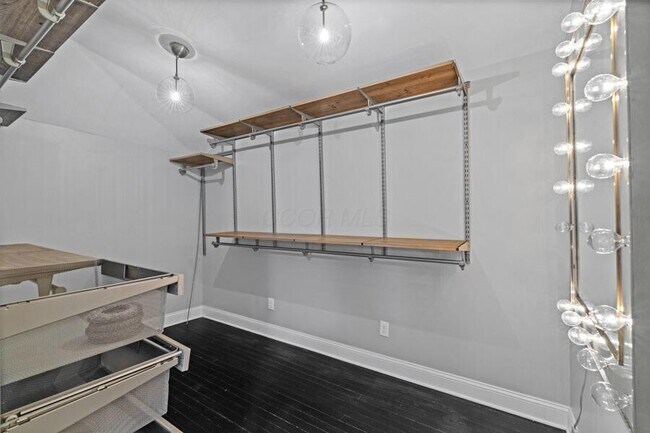 Building Photo - 1511 Hamlet St