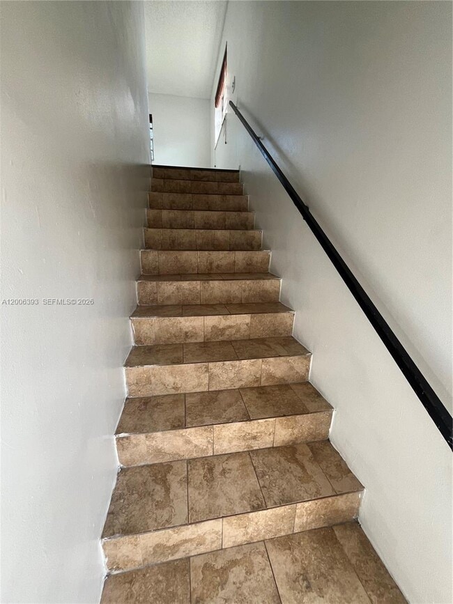 Building Photo - 334 E 21st St