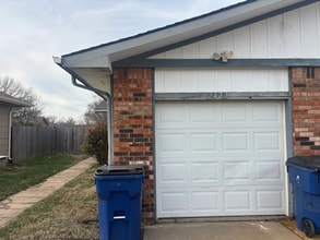 Building Photo - 2423 Farmstead St