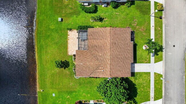 Building Photo - 14624 Country Side Ln