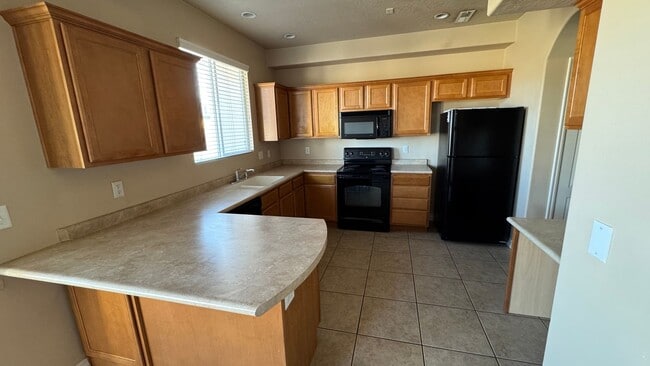 Building Photo - 3 bedroom 2.5 bath In Lehi!