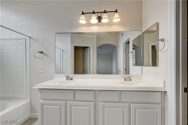Building Photo - 4855 Double Down Dr