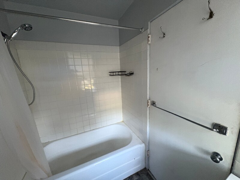 Building Photo - 13 Dewitt St