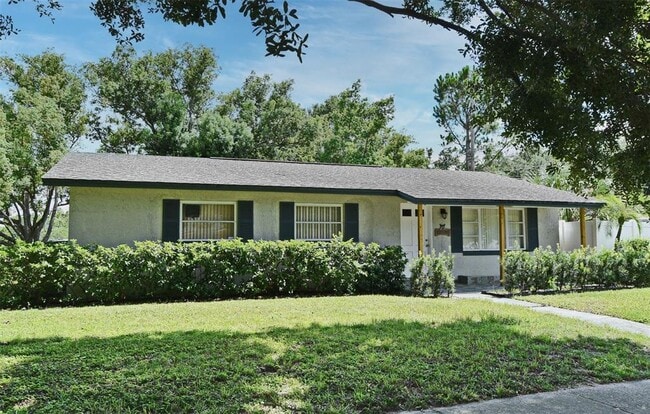 Building Photo - 800 Gaston Foster Rd