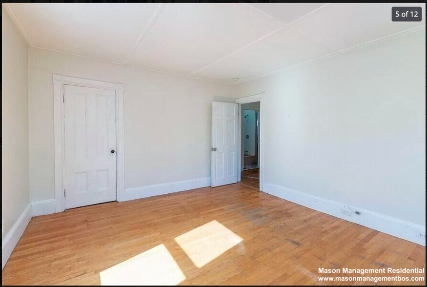 Building Photo - 40 Montfern Ave