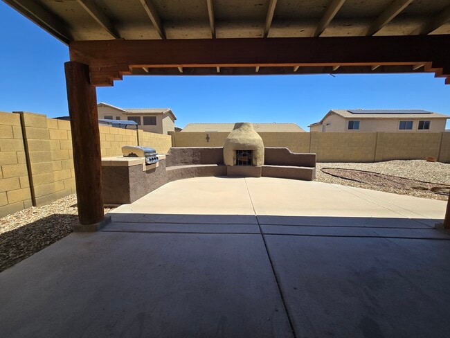 Building Photo - 15649 W Supai Dr