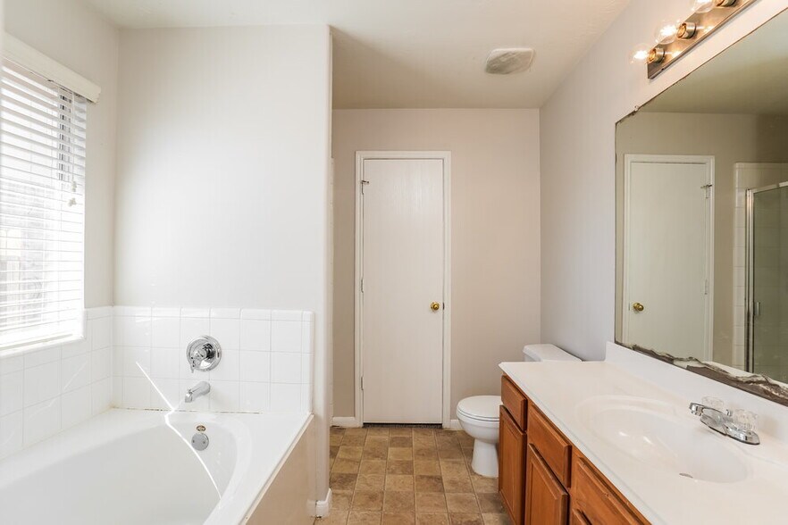 Building Photo - 20739 Baron Bend Ln